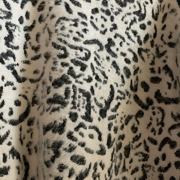 Fleece top - Picture 1 of 2